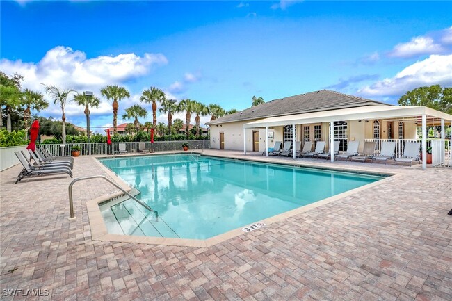 1677 Morning Sun Ln in Naples, FL - Building Photo - Building Photo