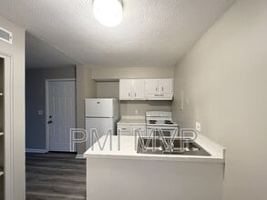 822 Whitethorne Ave in Columbus, OH - Building Photo - Building Photo