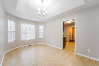 15826 Lawyers Rd in Matthews, NC - Foto de edificio - Building Photo