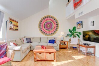 302 Swans Wharf Row in Newport, RI - Building Photo - Building Photo