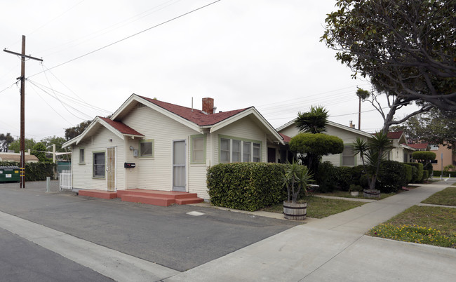 S & H Apartments in Oceanside, CA - Building Photo - Building Photo