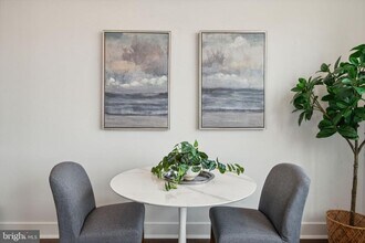 813 N Broad St in Philadelphia, PA - Building Photo - Building Photo