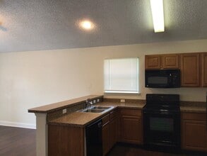 11551 Oak Meadow Ln in Jacksonville, FL - Foto de edificio - Building Photo