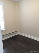 126 Wade St in Jersey City, NJ - Building Photo - Building Photo