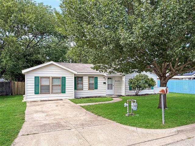 8604 Ronnie St in Fort Worth, TX - Building Photo
