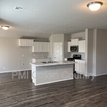 8506 E 161st Pl S in Bixby, OK - Foto de edificio - Building Photo