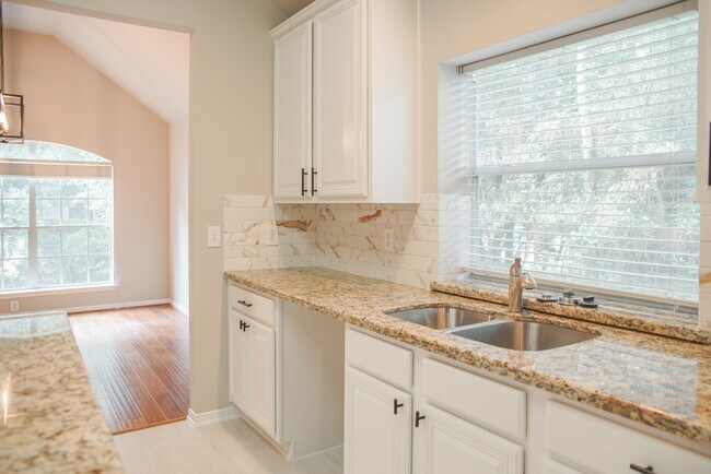 property at 91 N Willow Point Cir