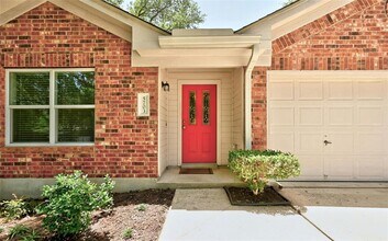 5703 Marchmont Ln in Austin, TX - Building Photo - Building Photo