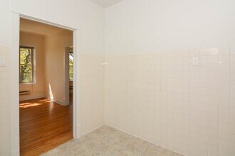 2921 W George St in Chicago, IL - Building Photo - Building Photo