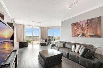 804 E Windward Way, Unit 615 in Lantana, FL - Building Photo - Building Photo