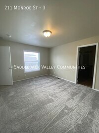 211 Monroe St photo'