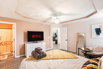 929 Cool Valley Dr in Belleville, IL - Building Photo - Building Photo