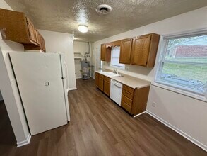 1504 Thames Dr in Lexington, KY - Building Photo - Building Photo