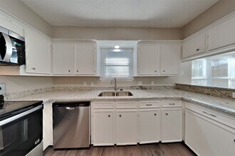 6807 River Ml Dr in Spring, TX - Building Photo - Building Photo