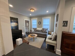 102 Front St in Marblehead, MA - Building Photo - Building Photo