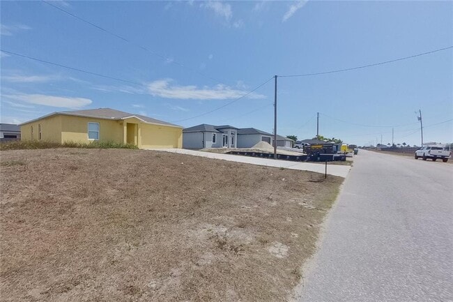2227 NW 11th Ct in Cape Coral, FL - Building Photo - Building Photo