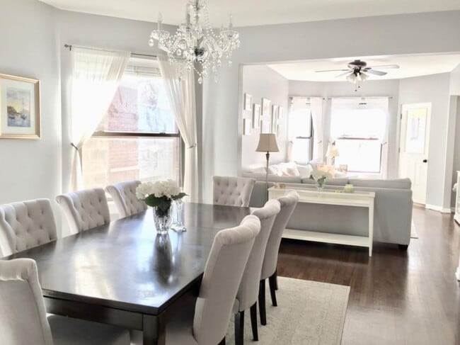 property at 3253 N Kenmore Ave