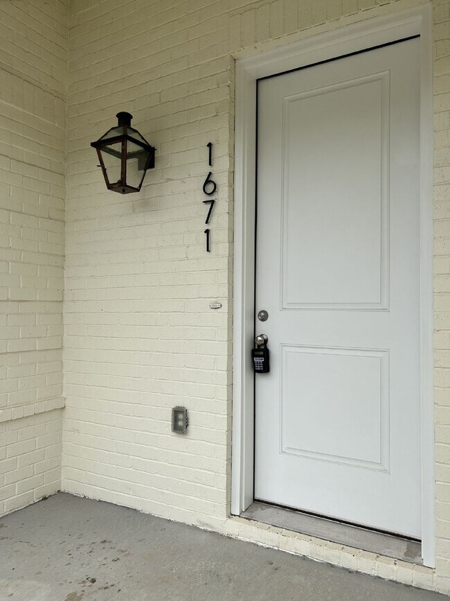 1671 Adams St in Chattanooga, TN - Building Photo - Building Photo