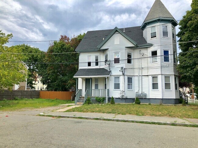 24 Turner St, Unit #3