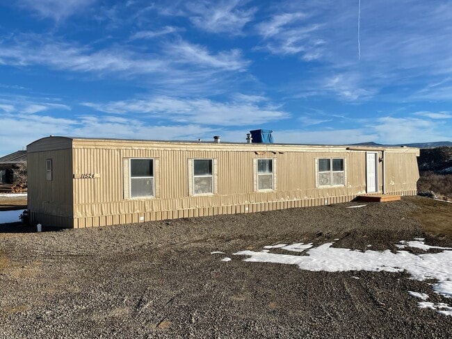 property at 11524 Lakeview Dr