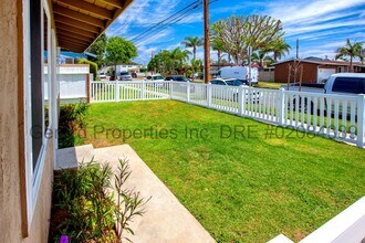 2213 Florida St in Huntington Beach, CA - Building Photo - Building Photo