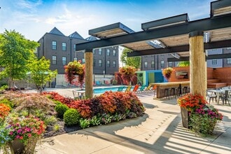 River & Rich in Columbus, OH - Foto de edificio - Building Photo
