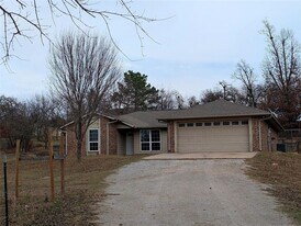 16904 Meadow Lake Cir in Newalla, OK - Building Photo