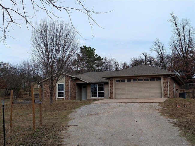 property at 16904 Meadow Lake Cir