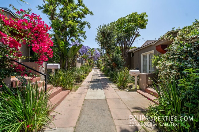 property at 1237 Havenhurst Dr