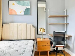 Furnished room/NOT APARTMENT in Brooklyn, NY - Building Photo - Building Photo