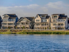 Vida at Daybreak Phase 1 in South Jordan, UT - Foto de edificio - Building Photo