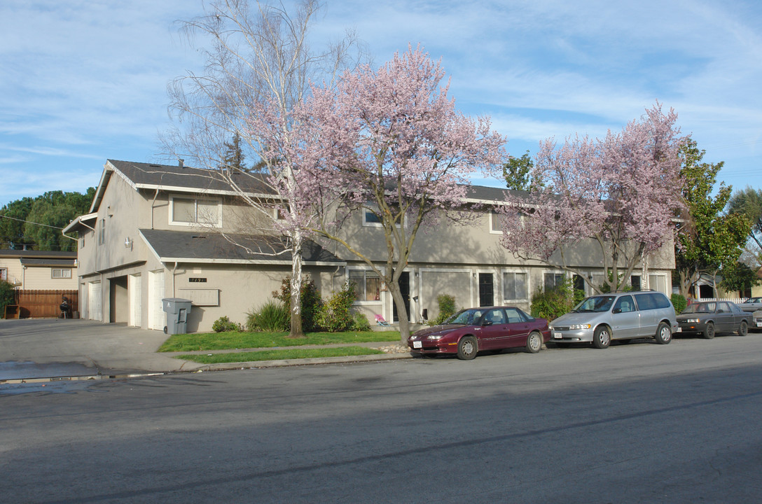 7191 Eigleberry St in Gilroy, CA - Building Photo