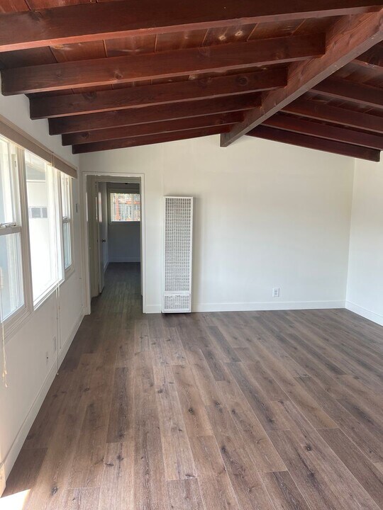 125 Avenida Buena Ventura in San Clemente, CA - Foto de edificio