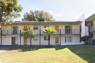 Catalina in Jacksonville, FL - Foto de edificio - Building Photo