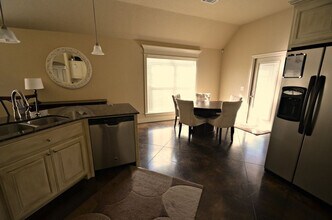 3625 W Mountain View Dr in Fayetteville, AR - Building Photo - Building Photo