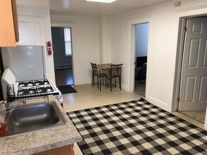 738 Edgar Rd, Unit 1 in Elizabeth, NJ - Building Photo - Building Photo