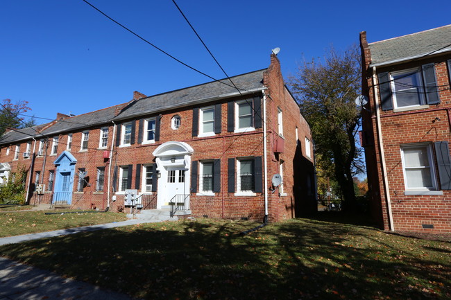 908 Quincy St Ne in Washington, DC - Building Photo - Building Photo