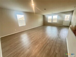 1924 Green Warbler in New Braunfels, TX - Building Photo - Building Photo