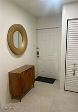 9524 Gulf Shore Dr in Naples, FL - Foto de edificio - Building Photo
