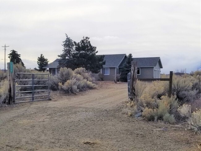 1274 Jacobsen Ln in Gardnerville, NV - Building Photo - Building Photo