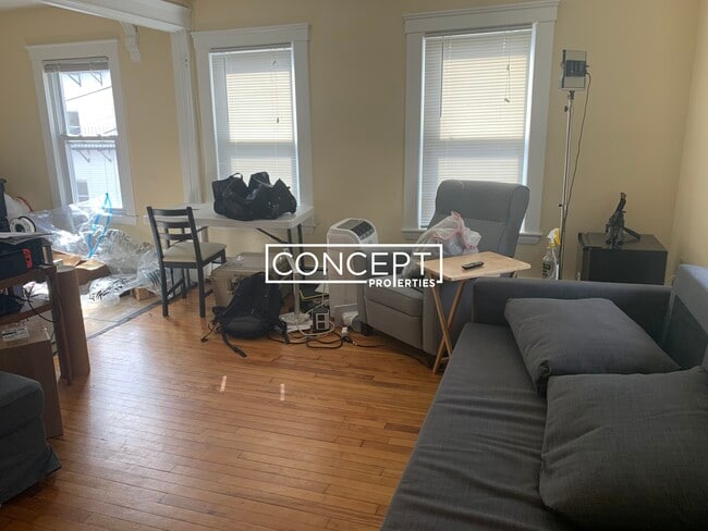 7 Craigie Terrace, Unit 2 in Somerville, MA - Foto de edificio - Building Photo