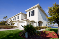 Emerald Lake in Lake Worth, FL - Foto de edificio - Building Photo