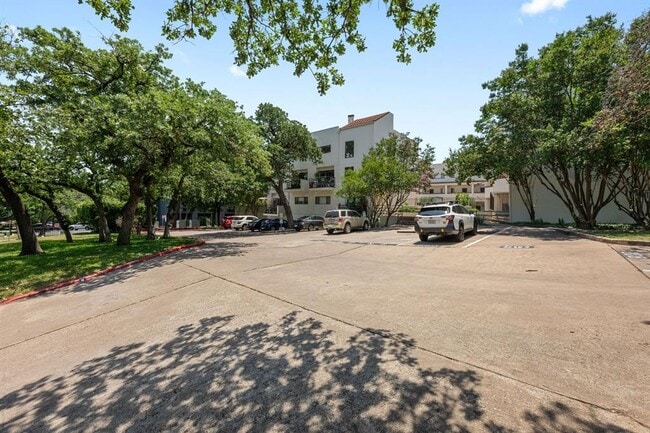 property at 2605 Enfield Rd