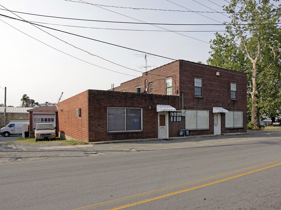 4112 E Washington Ave in North Little Rock, AR - Building Photo