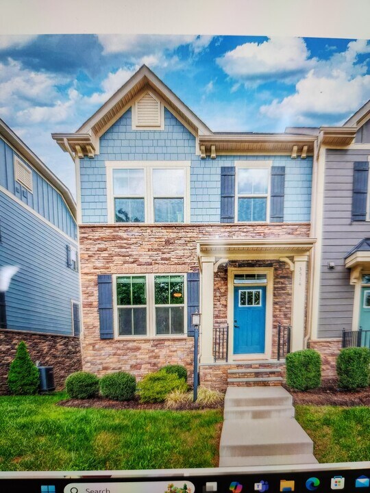 3514 Steamer Dr in Keswick, VA - Building Photo