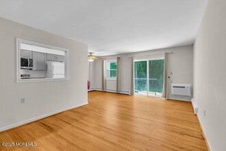 735 Greens Ave in Long Branch, NJ - Building Photo - Building Photo