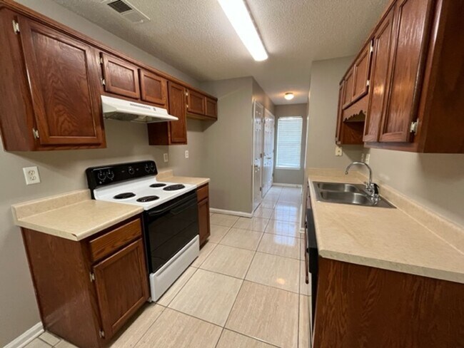 7252 Illinois Central Ave in Horn Lake, MS - Building Photo - Building Photo