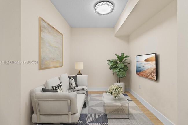 115 SW 11th St, Unit 605 in Miami, FL - Building Photo - Building Photo