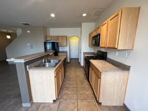 2319 Academic Pl SE in Albuquerque, NM - Building Photo - Building Photo