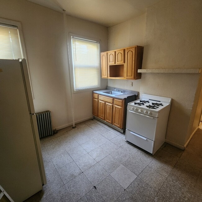 651 S 13th St, Unit 1 in Newark, NJ - Building Photo - Building Photo